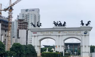 Cư dân Khu đô thị Ciputra bức xúc vì nhiều lần điều chỉnh không được lấy ý kiến. Ảnh: Duy Phạm
