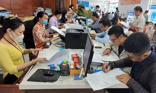 Chỉ đạo mới của Chủ tịch UBND TPHCM về chế độ cho cán bộ, công chức khi sắp xếp bộ máy