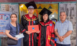 TPHCM 24/7: Trao bằng đại học trong lễ tang cho sinh viên qua đời; Cấm dạy thêm sau 20 giờ