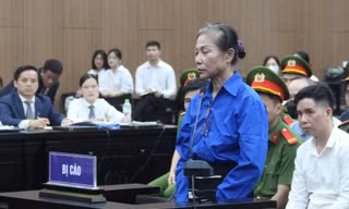 Cựu Bí thư Vĩnh Phúc Hoàng Thị Thúy Lan khai việc chi tiêu hàng chục tỷ nhận hối lộ 