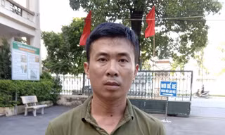Chiếc ô tô của đối tượng lao vào Cảnh sát Giao thông