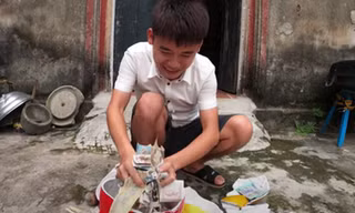 Hình ảnh clip trộm tiền heo đất của Hưng Vlog