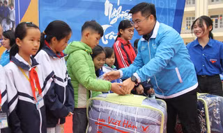 Tuổi trẻ Bắc Giang ôn lại chặng đường xung kích bảo vệ, xây dựng quê hương