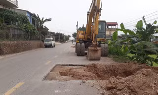 Đường Cao Thượng -Phúc Hòa (huyện Tân Yên, Bắc Giang) mới cải tảo xong đã hư hỏng nặng