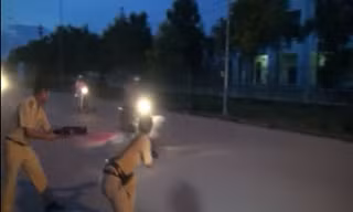 Xem CSGT tung 'độc chiêu' trị quái xế