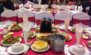 Ăn cỗ cưới, 66 người nhập viện khẩn cấp