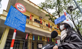 Biển chỉ dẫn giao thông 'nhiều chữ' đánh đố người đi đường