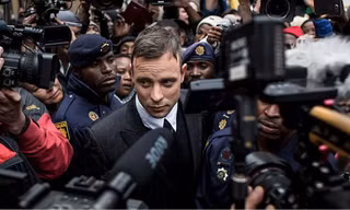 ‘Người không chân’ Oscar Pistorius được ân xá sau 11 năm ngồi tù vì giết bạn gái