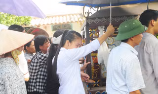 Nỗi đau ở xã có tám học sinh chết đuối thương tâm