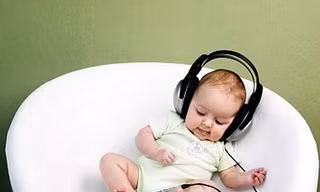 Trẻ sinh non tăng cân nhờ nghe nhạc
