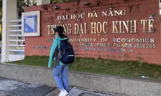  Giảng viên khoa Luật nhờ sinh viên thi hộ 