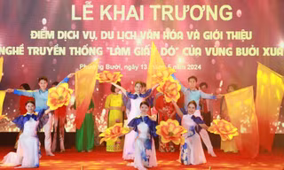 Khai trương điểm du lịch làng nghề làm giấy dó vùng Bưởi xưa 