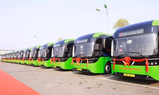 3 tuyến buýt điện đầu tiên thay thế xe chạy dầu tại Hà Nội lăn bánh từ hôm nay