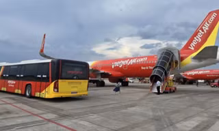 Vietjet xin lỗi, đền bù khách bị chậm hủy chuyến bay