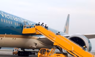 Những chuyến bay chở khách đầu tiên ‘xông đất’ năm 2023