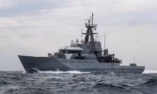 Tàu tuần tra ngoài khơi HMS Mersey của Hải quân Hoàng gia Anh. Ảnh: UK Royal Navy.