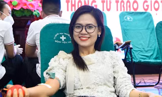Tháng Tư trao giọt hồng yêu thương
