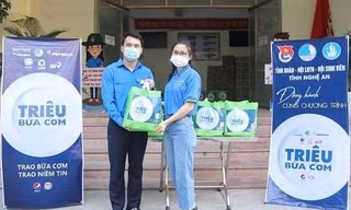 Triệu bữa cơm đến với sinh viên, người dân vùng dịch ở Nghệ An
