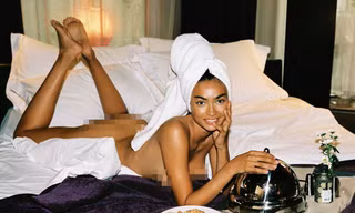 Ảnh nude siêu gợi cảm của nàng mẫu cao 1m80 Kelly Gale 