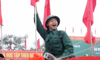 Thanh niên nhập ngũ cần ra sức học tập, rèn luyện, tô thắm cờ 'Quyết chiến quyết thắng'