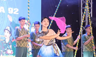 Tưng bừng đêm hội đón chào những chỉ huy Lục quân tương lai