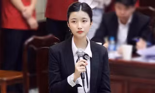 Nữ sinh tài sắc trường Luật: Đến thư viện nhiều để làm giàu vốn sống