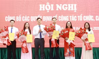 Công bố quyết định về công tác cán bộ ở Tỉnh Đoàn Bắc Ninh.