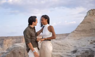 Thiên thần nội y Jasmine Tookes được bạn trai cầu hôn với nhẫn tiền tỉ