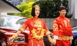 Đám cưới xa hoa của ái nữ tỷ phú, hoa và quà gửi tặng từ thiện 