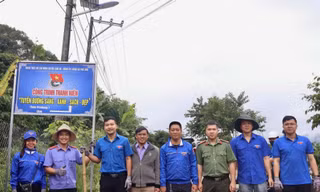 Những 'chiến binh xanh' góp sức vì môi trường 