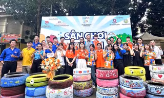 Học sinh hào hứng trang trí lốp xe, chống rác thải nhựa