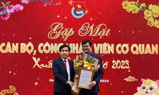 Trao quyết định chỉ định Bí thư Đảng ủy Trung ương Đoàn