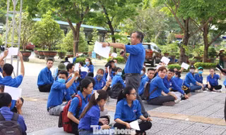 250 thủ lĩnh Đoàn trên địa bàn Đà Nẵng đã tham gia hiến kế, đề xuất những sáng kiến, giải pháp để thúc đẩy hoạt động khởi nghiệp, lập nghiệp; phát triển công tác Đoàn và phong trào thanh thiếu nhi trên địa bàn. Ảnh: Giang Thanh
