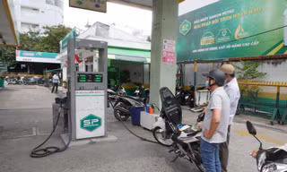 Nhiều cây xăng của Saigon Petro ở TPHCM vẫn hoạt động dù đã bị tước giấy phép