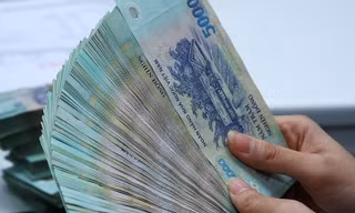 Nhiều ngân hàng công khai lãi suất cho vay sau khi nhận 'tối hậu thư'