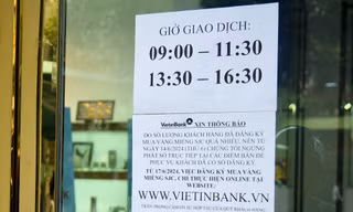 Dừng bán vàng trực tiếp tại ngân hàng và Công ty SJC