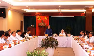 Thường trực Ban Bí thư Trần Quốc Vượng phát biểu tại buổi làm việc. Ảnh: TTXVN