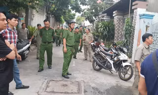 Lực lượng công an kiểm tra hành chính. Ảnh: VTC News