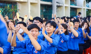 TPHCM rực rỡ sắc xanh tuổi trẻ trong ngày ra quân Tháng Thanh niên 2024