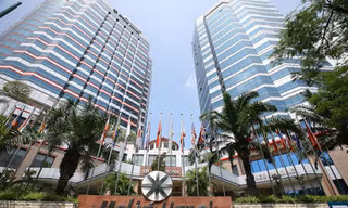 Khách sạn Melia Hà Nội sụt giảm doanh thu hàng trăm tỷ đồng vì vắng khách.