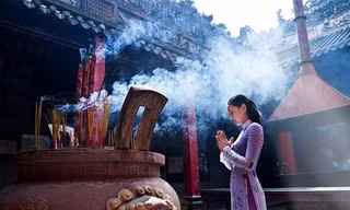 Nên làm điều gì trong tháng cô hồn?