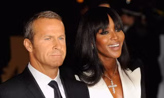 ‘Báo đen’ Naomi Campbell bị tình cũ tỷ phú đòi quà sau 7 năm chia tay