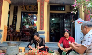 Thăm gia đình 3 thế hệ gần nửa thế kỉ làm giò chả Ước Lễ