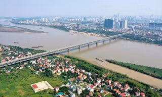Giữ lại các khu dân cư hiện có ở bãi sông trong Đồ án quy hoạch đô thị sông Hồng 