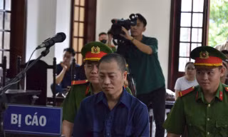 Nguyễn Minh Đức tại phiên tòa.