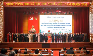 Ban Chấp hành Đảng bộ thành phố Hạ Long mới ra mắt.