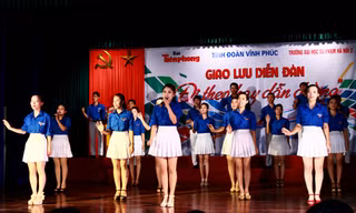 Ấn tượng giao lưu 'Đi theo hay dẫn đường'