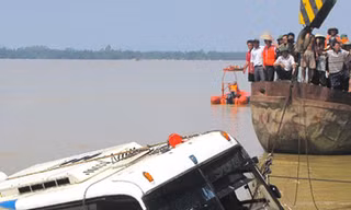 Chế tài nhẹ, lái xe phạm luật nặng