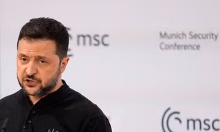 Tổng thống Ukraine Volodymir Zelensky phát biểu tại Hội nghị an ninh Munich ngày 15/2. (Ảnh: AP)