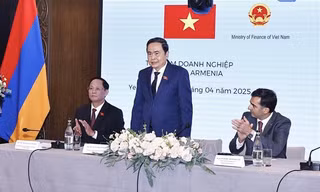 Chủ tịch Quốc hội Trần Thanh Mẫn phát biểu tại Tọa đàm Doanh nghiệp Việt Nam - Armenia. (Ảnh: TTXVN)
